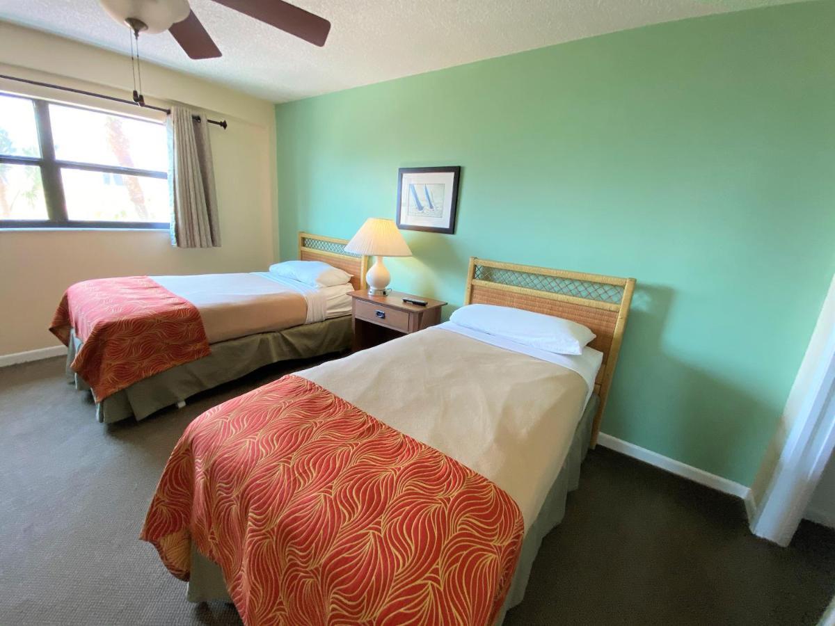 All Seasons Vacation Resort By Liberte Madeira Beach Exterior photo
