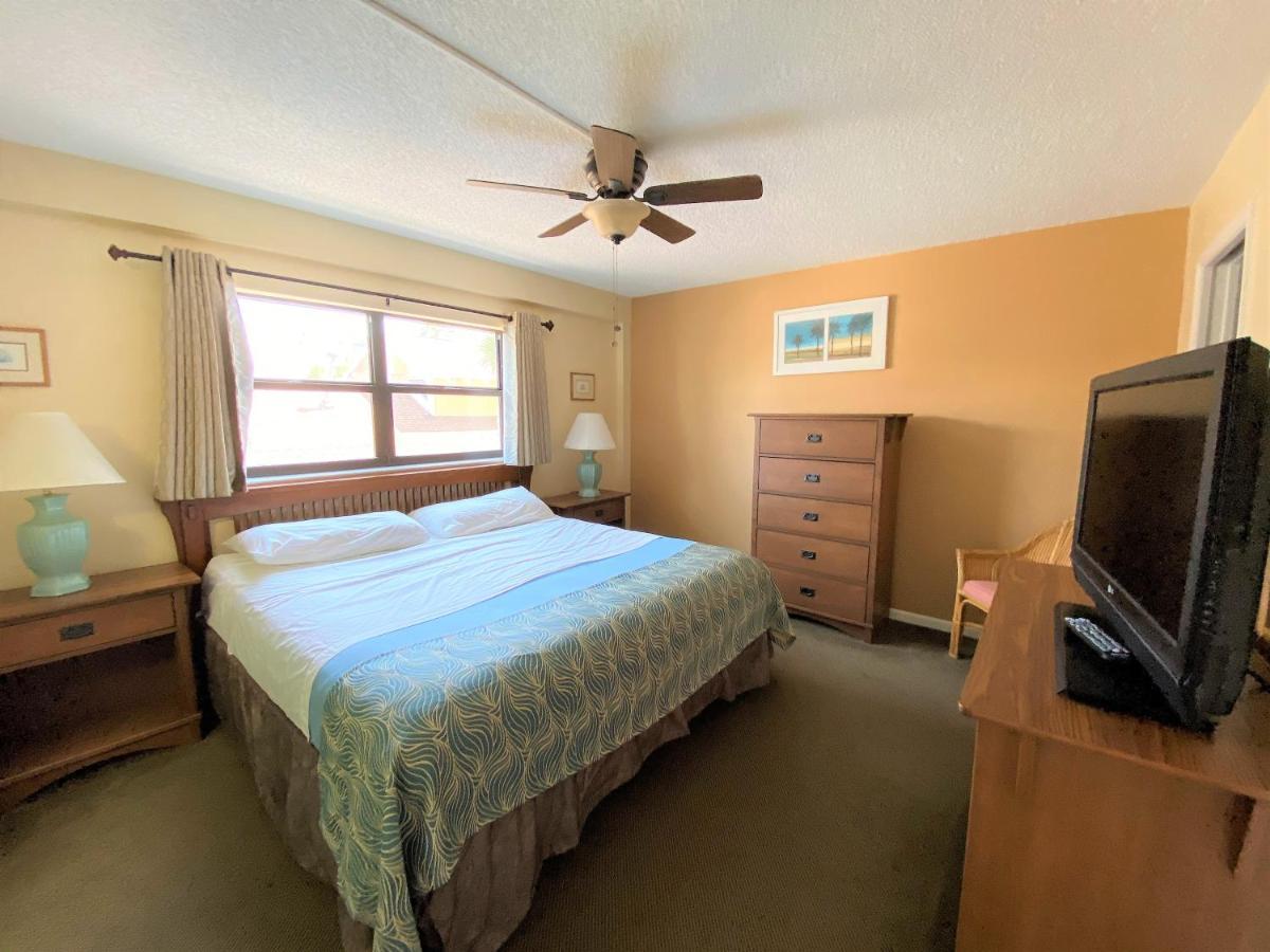 All Seasons Vacation Resort By Liberte Madeira Beach Exterior photo