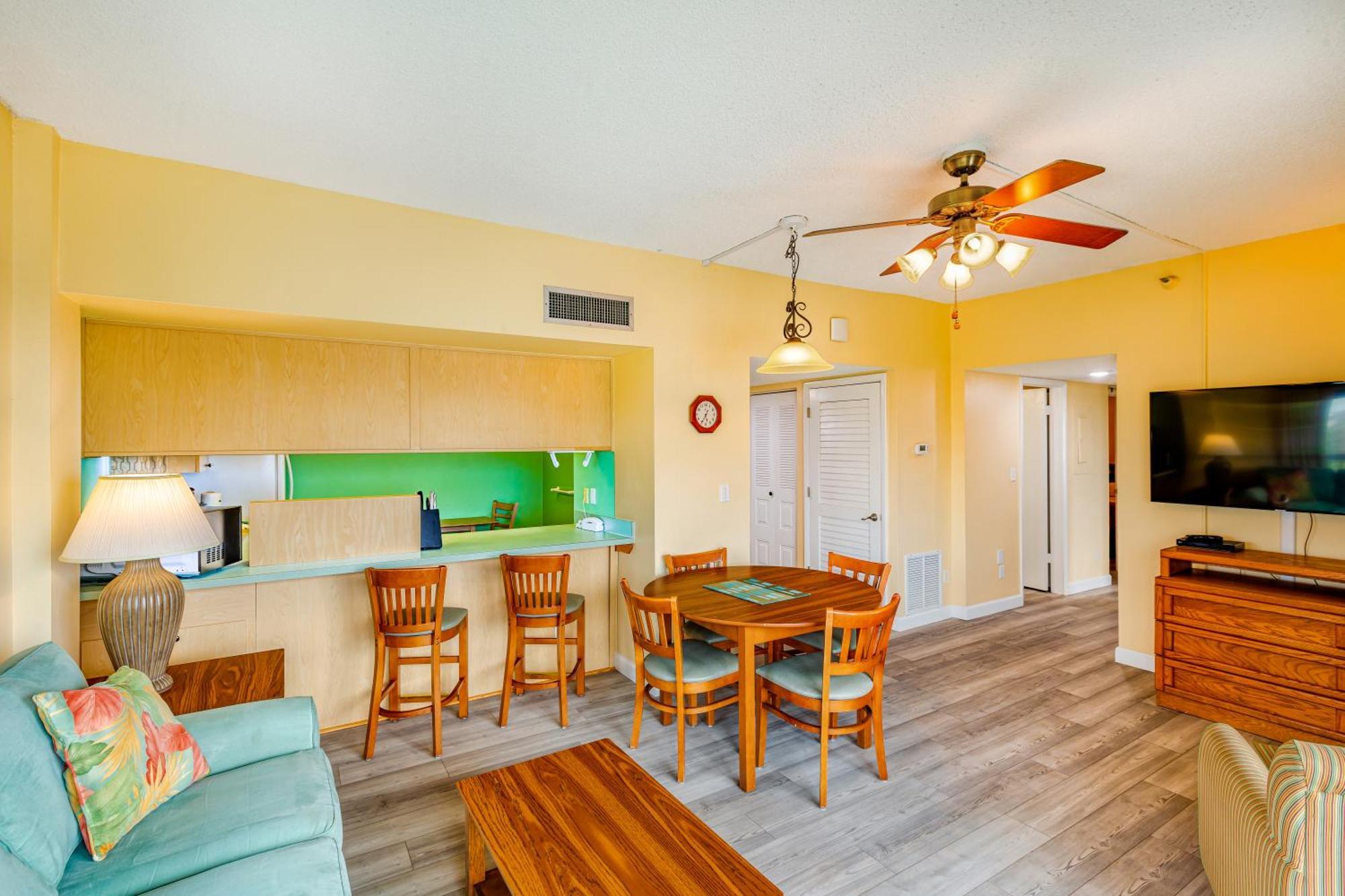 All Seasons Vacation Resort By Liberte Madeira Beach Exterior photo